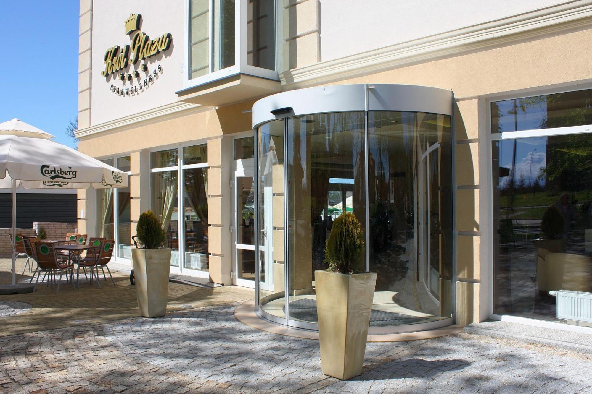 Krol Plaza Spa & Wellness Jaroslawiec Bagian luar foto