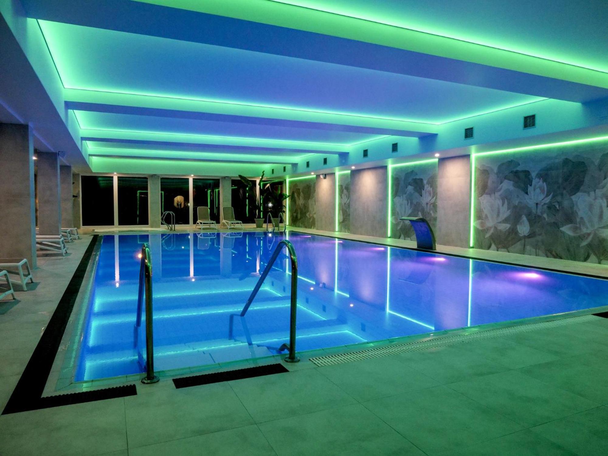 Krol Plaza Spa & Wellness Jaroslawiec Bagian luar foto