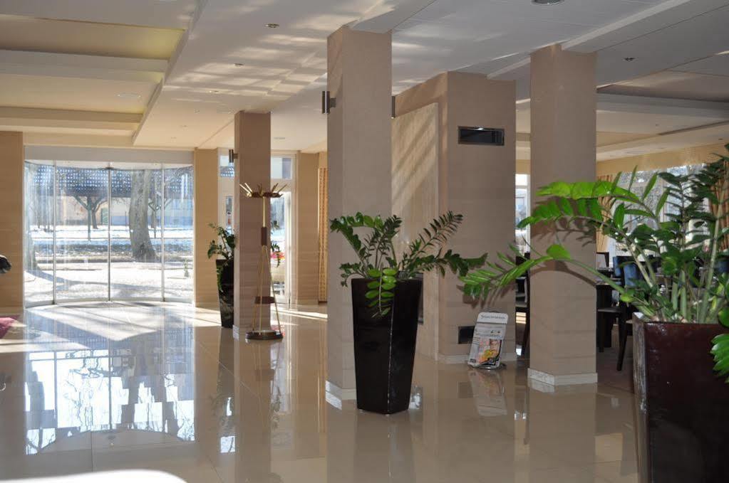 Krol Plaza Spa & Wellness Jaroslawiec Bagian luar foto