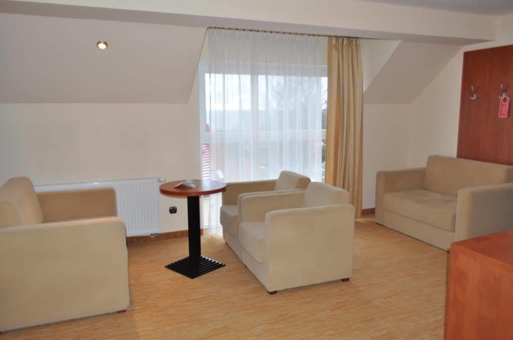 Krol Plaza Spa & Wellness Jaroslawiec Bagian luar foto