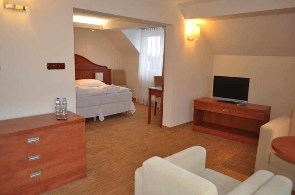 Krol Plaza Spa & Wellness Jaroslawiec Bagian luar foto